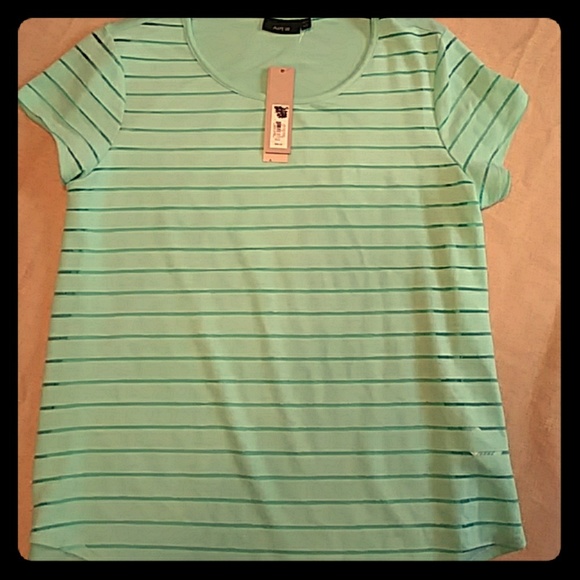Women's shirt - Picture 1 of 2